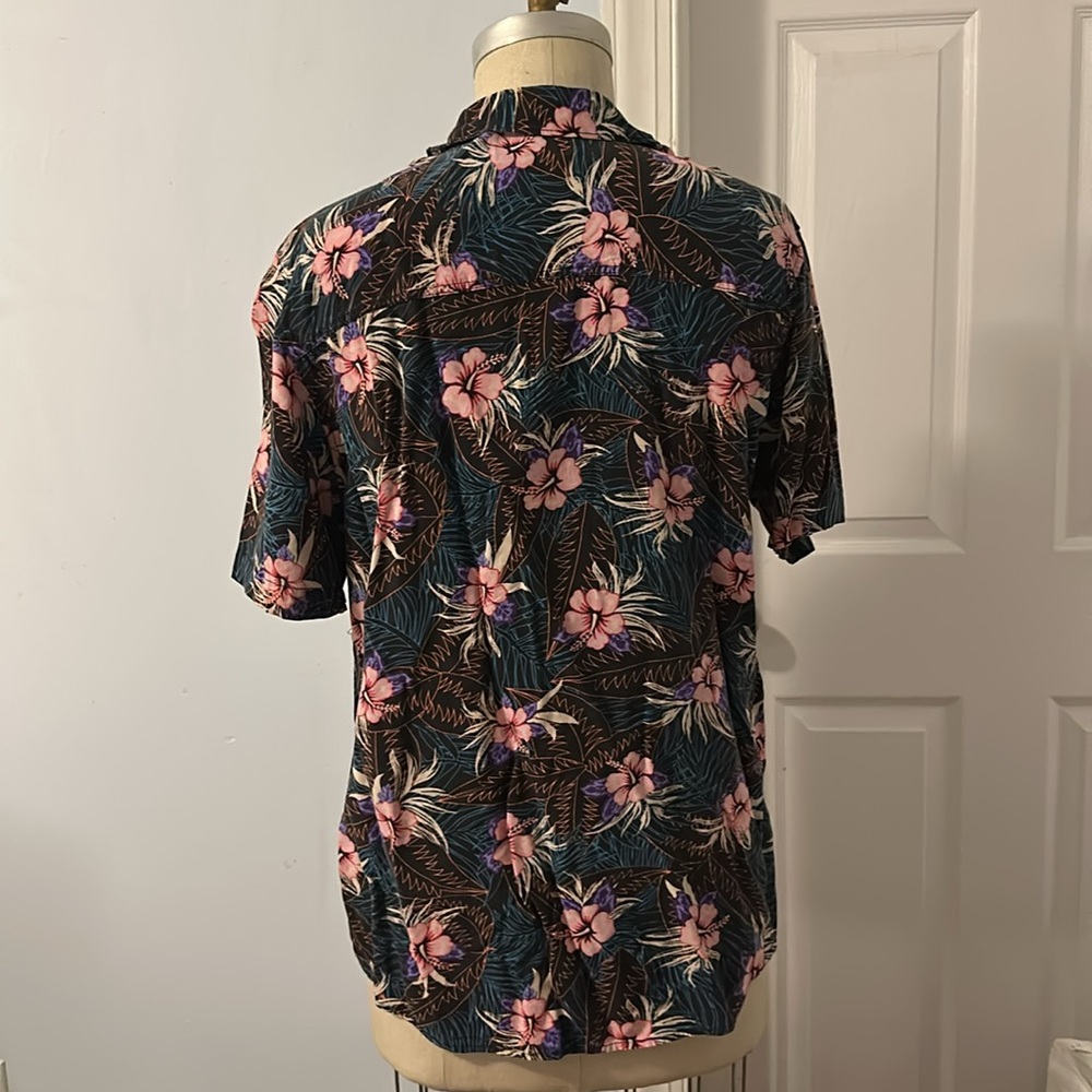 Empyre Tropical Button Down Shirt - Picture 4 of 7